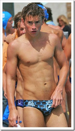 Teen_boys_in_speedos_and_swim_shorts (20)