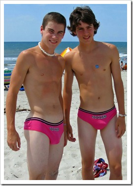 Teen_boys_in_speedos_and_swim_shorts (2)