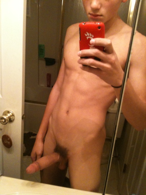 teen boys nude self pics