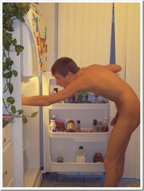Teen_boys_in_their_kitchens (113)