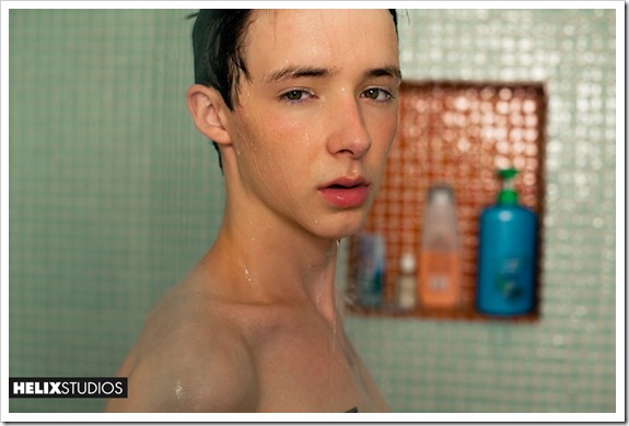 19-year-old-boy-daves-brooks-shower (1)